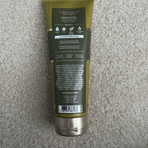 Bath & Body Works - Free As A Flower Body Cream - Picture 2 of 2